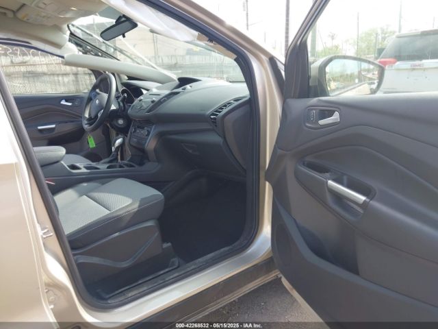 1FMCU0GD1JUB40638 Ford ESCAPE SE