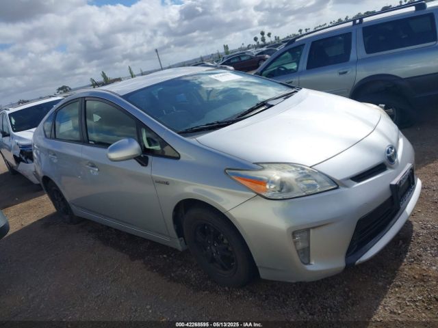 JTDKN3DU6F0402509 Toyota Prius Two