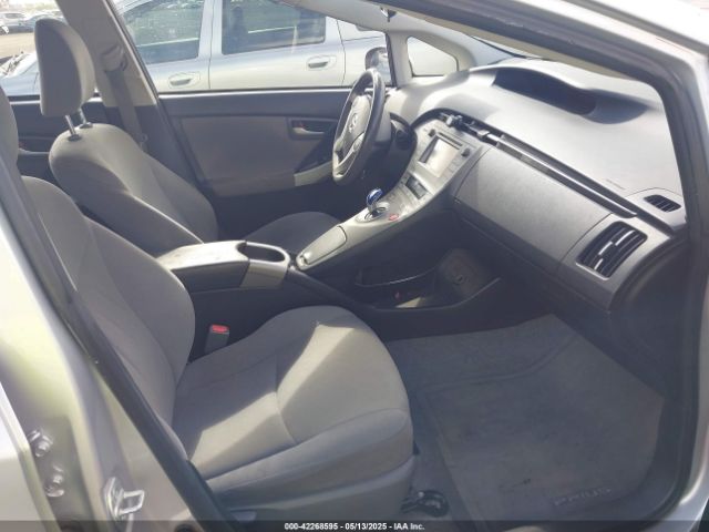 JTDKN3DU6F0402509 Toyota Prius Two