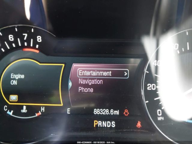5LMCJ2C92GUJ08650 Lincoln MKC SELECT
