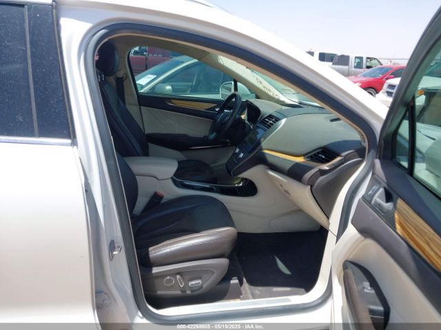 5LMCJ2C92GUJ08650 Lincoln MKC SELECT