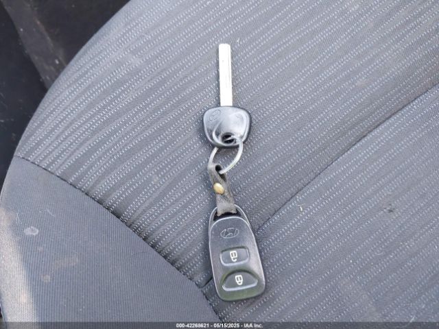 2017 HYUNDAI ACCENT KMHCT5AE8HU348060 Photo 10