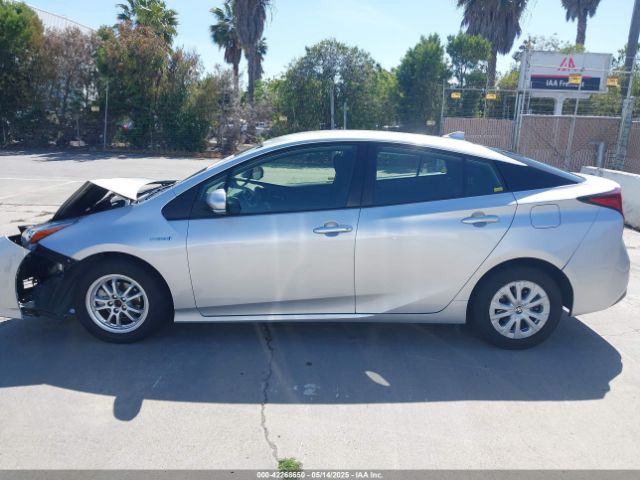 JTDKARFU0K3098310 Toyota Prius L Eco