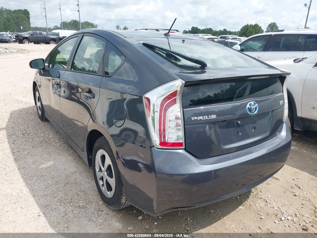 JTDKN3DU4F0465947 Toyota Prius Two