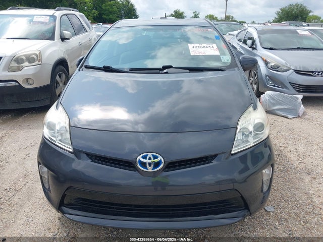 JTDKN3DU4F0465947 Toyota Prius Two