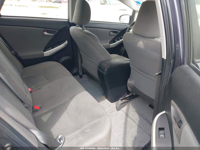 JTDKN3DU4F0465947 Toyota Prius Two