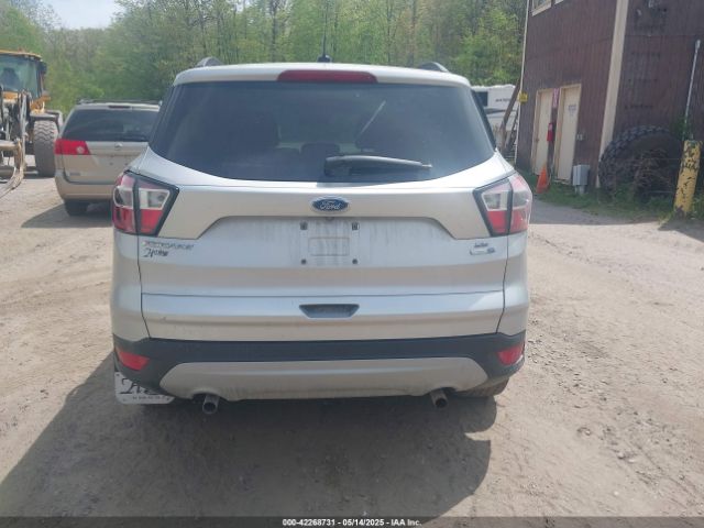 1FMCU9GDXHUC16596 Ford ESCAPE SE