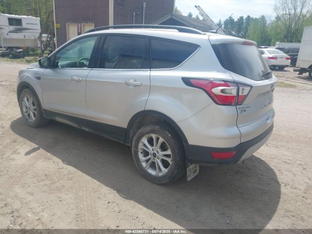1FMCU9GDXHUC16596 Ford ESCAPE SE