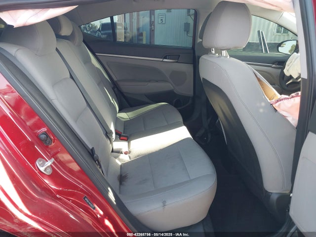 Hyundai Elantra 2017 5NPD84LF4HH168370 Image 8