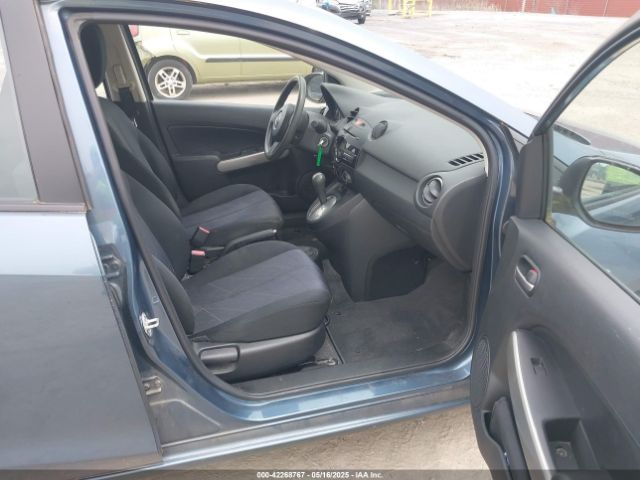 JM1DE1KZ2E0176480 Mazda Mazda2 Sport