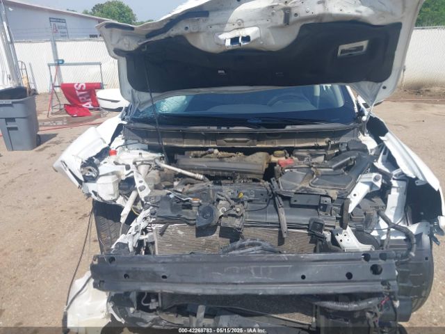 KNMAT2MT7HP540038 Nissan ROGUE SV