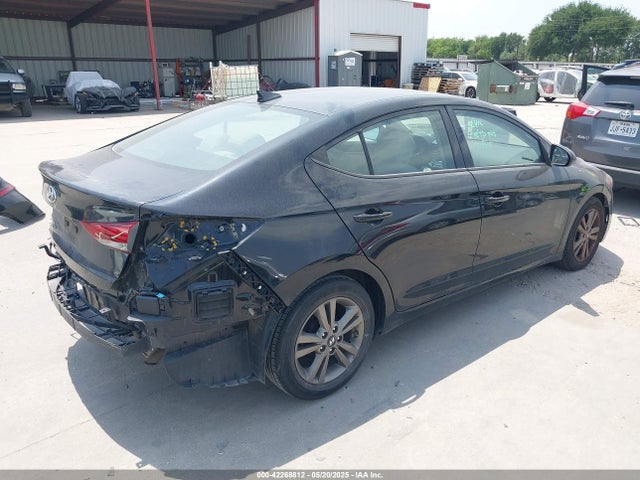 5NPD84LF6HH205905 Hyundai Elantra