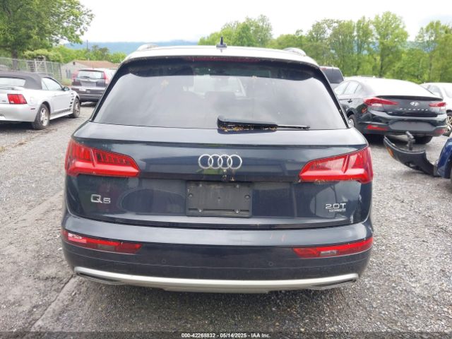 WA1CNAFY3J2141467 Audi Q5 2.0t Premium/2.0t Tech Premium