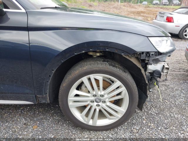 WA1CNAFY3J2141467 Audi Q5 2.0t Premium/2.0t Tech Premium