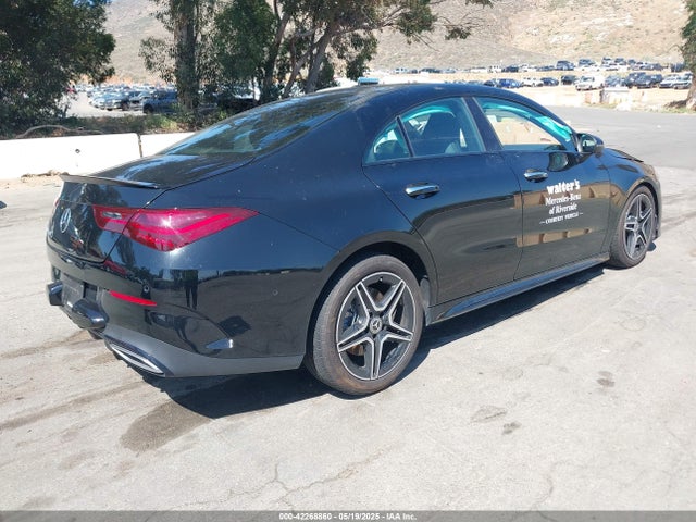 W1K5J4GB1SN482992 Mercedes-Benz m260