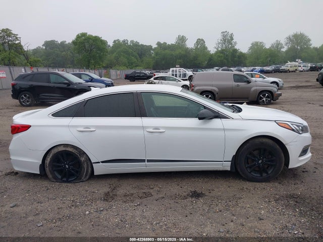 Продажа на аукционе авто 2015 Hyundai Sonata Se, vin: 5NPE24AFXFH230764, номер лота: 42268903
