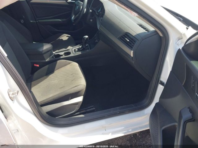 2019 VOLKSWAGEN JETTA 3VWC57BU3KM273289 Photo 4