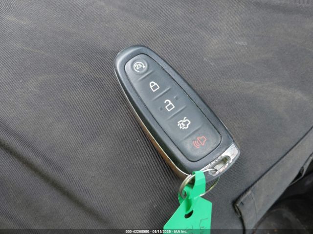 1FMCU0J93FUA19962 Ford Escape Titanium