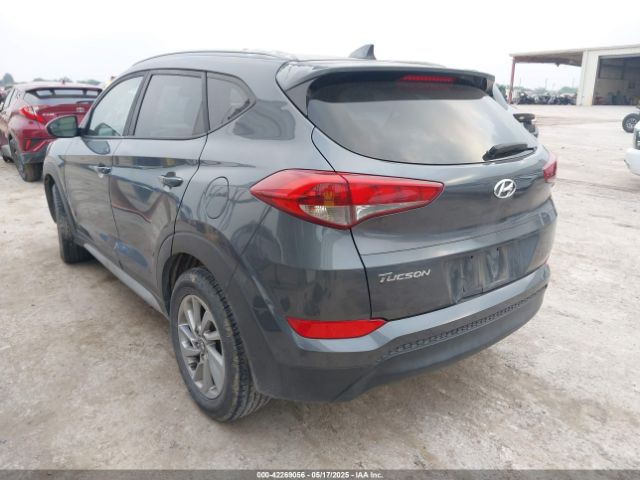 2018 HYUNDAI TUCSON KM8J33A48JU671226 Photo 2