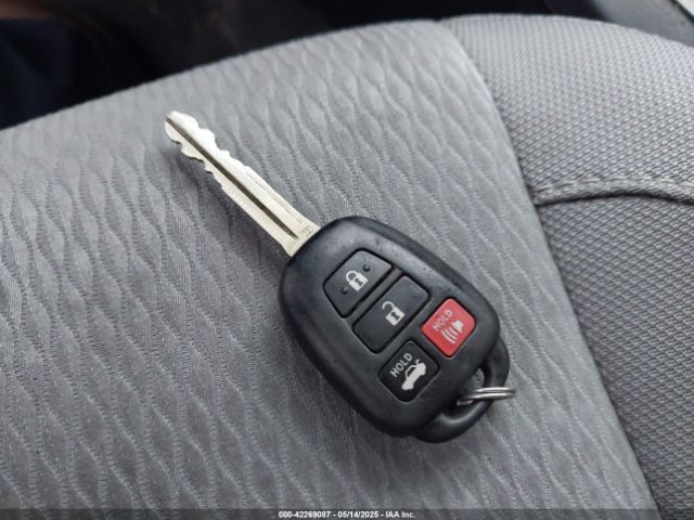 2T1BURHE4GC628967 Toyota COROLLA LE