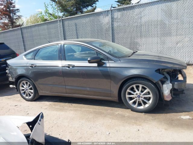 3FA6P0H70HR394804 Ford FUSION SE