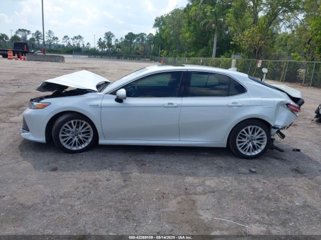 4T1B21HK4JU002788 Toyota Camry Hybrid Xle