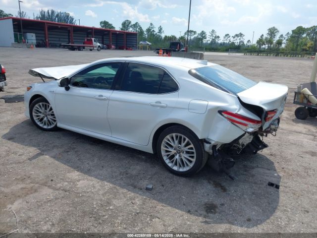 4T1B21HK4JU002788 Toyota Camry Hybrid Xle