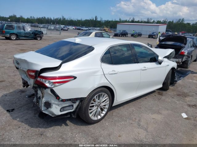 4T1B21HK4JU002788 Toyota Camry Hybrid Xle