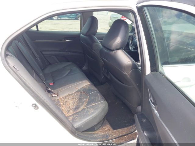 4T1B21HK4JU002788 Toyota Camry Hybrid Xle