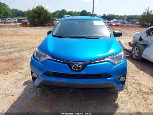 JTMZFREV1HJ719312 Toyota RAV4 LE