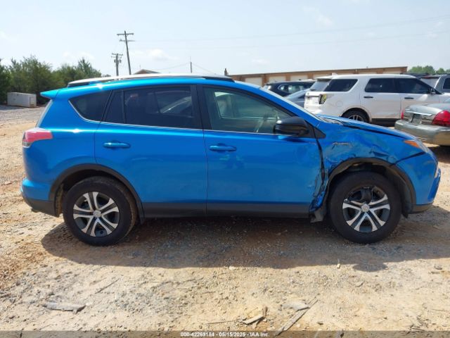 JTMZFREV1HJ719312 Toyota RAV4 LE
