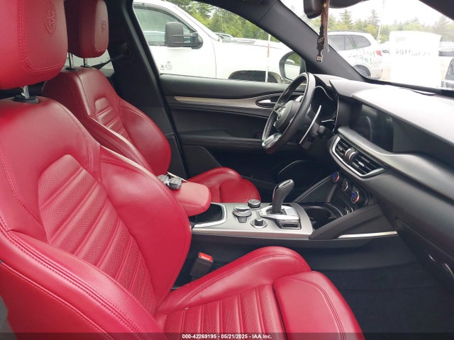 ZASPAKBN0N7D25379 Alfa Romeo Stelvio