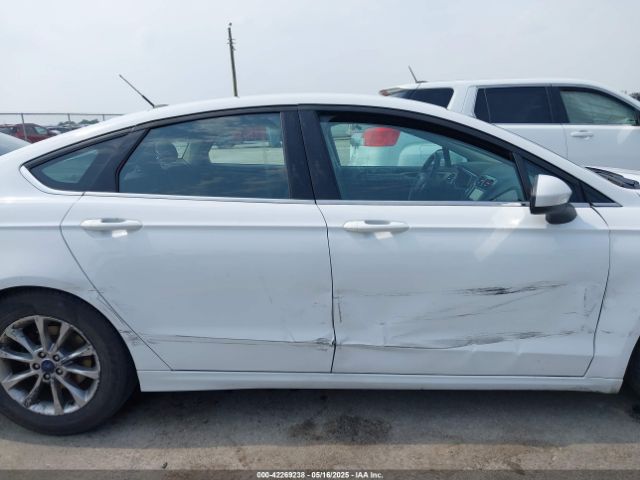 3FA6P0HD6HR275435 Ford 2017
