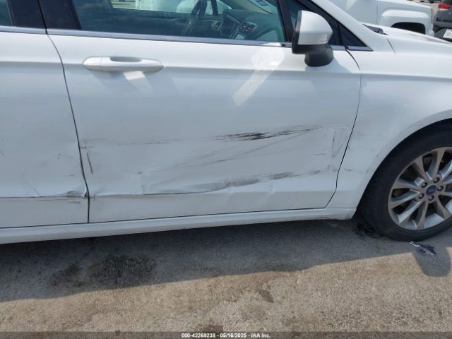 3FA6P0HD6HR275435 Ford 2017