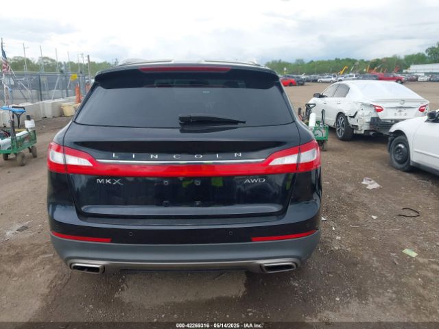 2LMTJ8LR7GBL61480 Lincoln Mkx Reserve