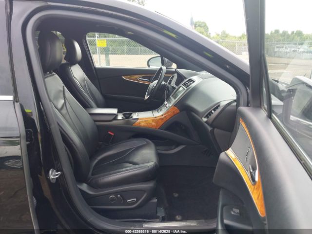 2LMTJ8LR7GBL61480 Lincoln Mkx Reserve