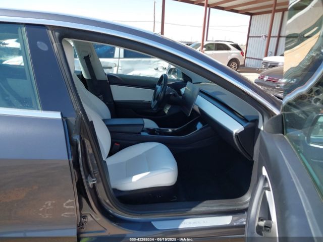 2019 TESLA MODEL 3 5YJ3E1EA6KF302368 Photo 4