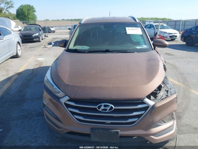 KM8J33A47HU485803 Hyundai TUCSON SE