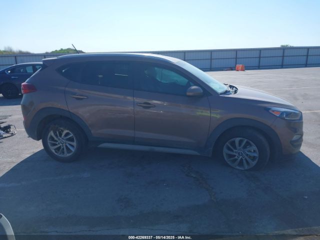 KM8J33A47HU485803 Hyundai TUCSON SE