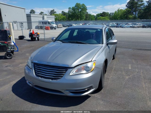 1C3CCBAG3EN103701 Chrysler 200 LX