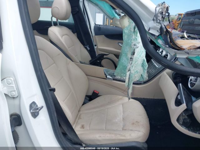 2017 MERCEDES-BENZ C 300 55SWF4KB3HU206133 Photo 4