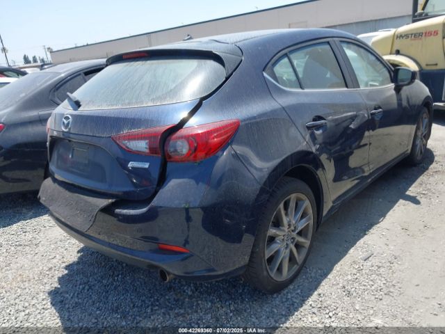 2018 MAZDA MAZDA3 3MZBN1L30JM272162 Photo 3