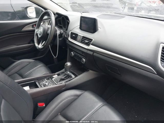 2018 MAZDA MAZDA3 3MZBN1L30JM272162 Photo 4