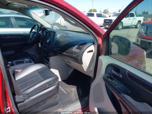 2C4RC1BG4ER184421 Chrysler Town and Country