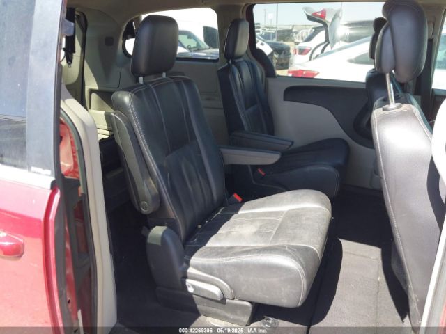 2C4RC1BG4ER184421 Chrysler Town and Country