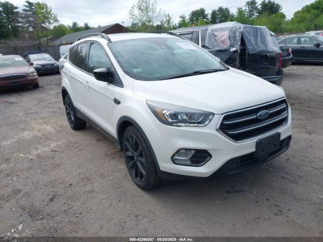 1FMCU9HD6JUC66383 Ford ESCAPE SEL