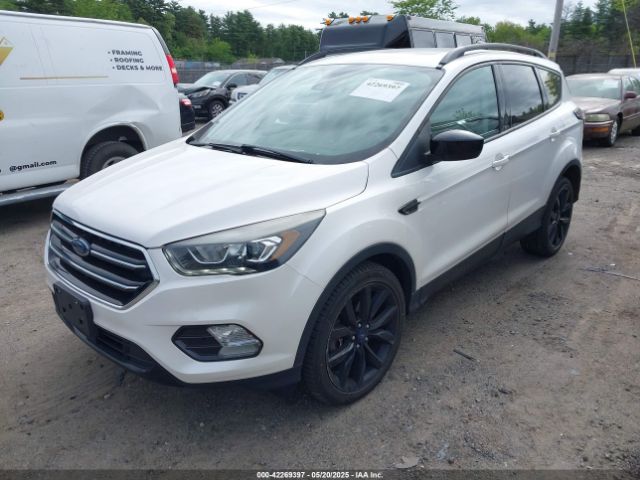 1FMCU9HD6JUC66383 Ford ESCAPE SEL