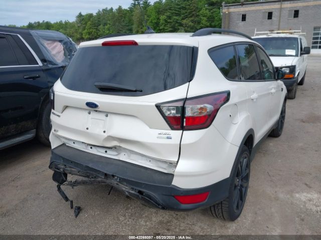 1FMCU9HD6JUC66383 Ford ESCAPE SEL