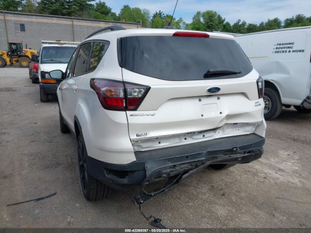 1FMCU9HD6JUC66383 Ford ESCAPE SEL