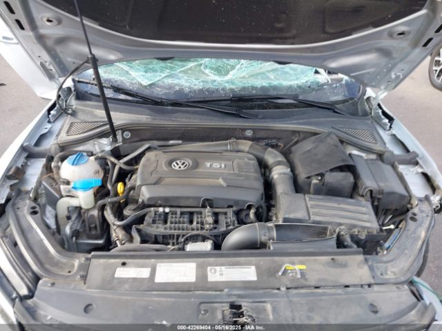 1VWCT7A33HC060609 Volkswagen 1.8 tsi